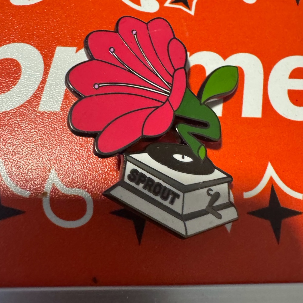Sprout Flower Record Player Pin